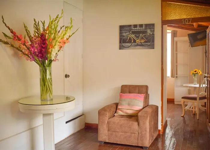 Hotel Rhouse