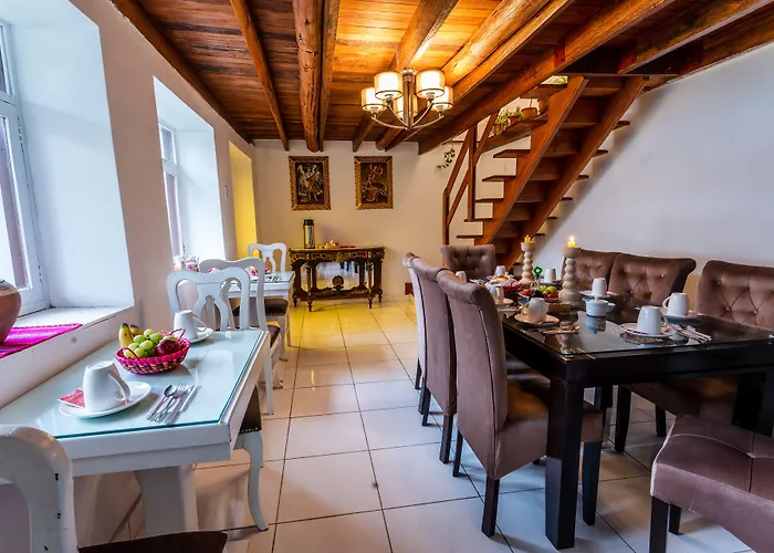 Hotel Rhouse 3*