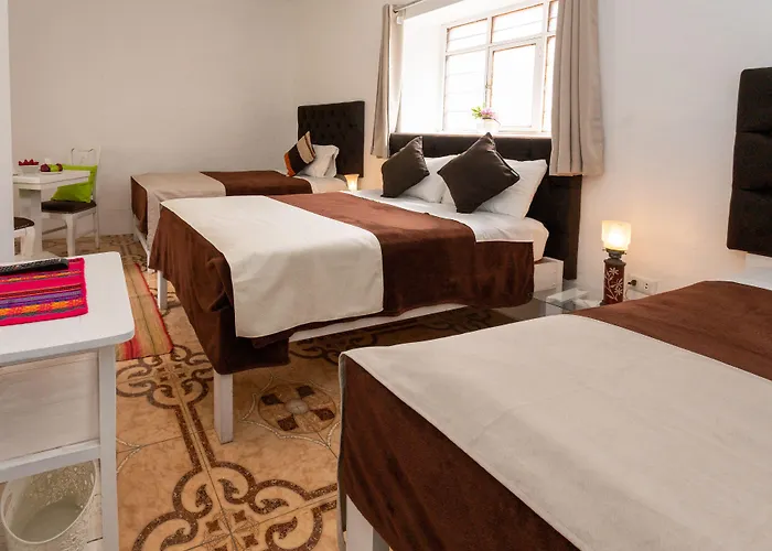 Rhouse Hotel