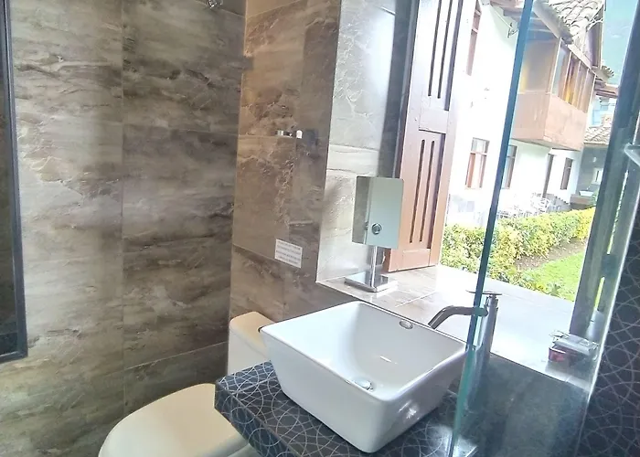 Rhouse Hotel 3*