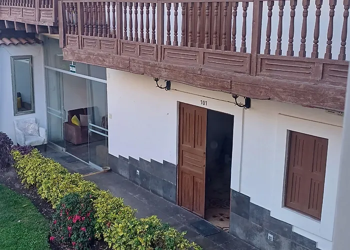 Hotel Rhouse 3*