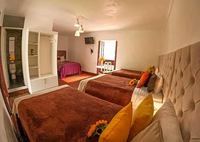 Rhouse Hotel 3*